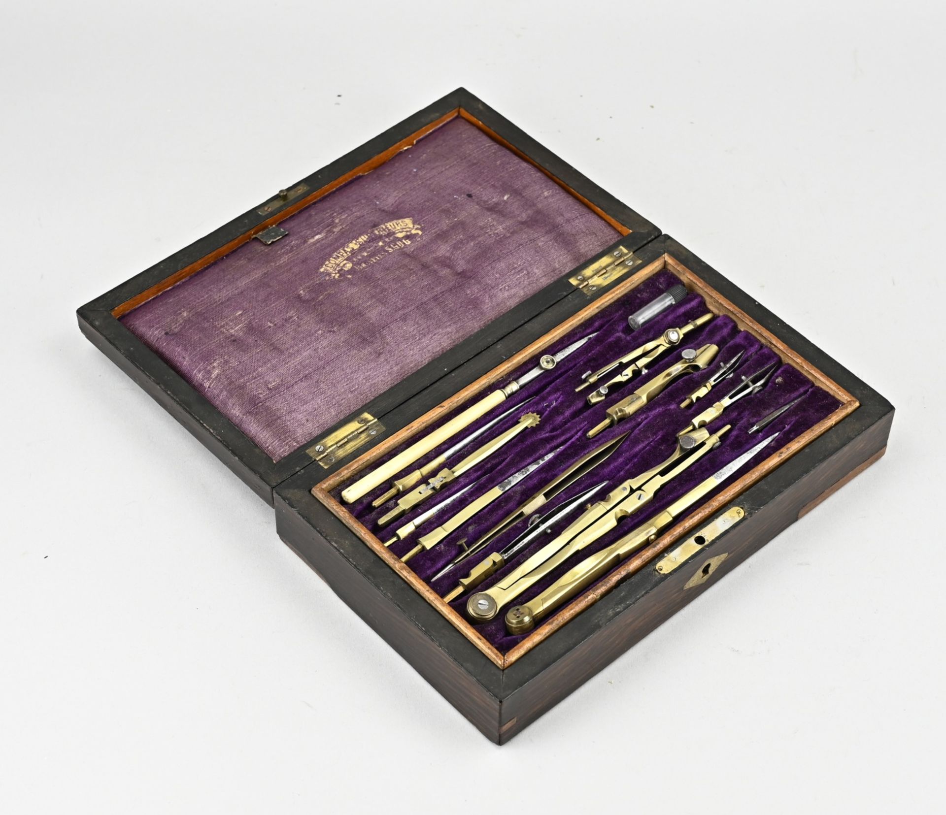 Compass set with box