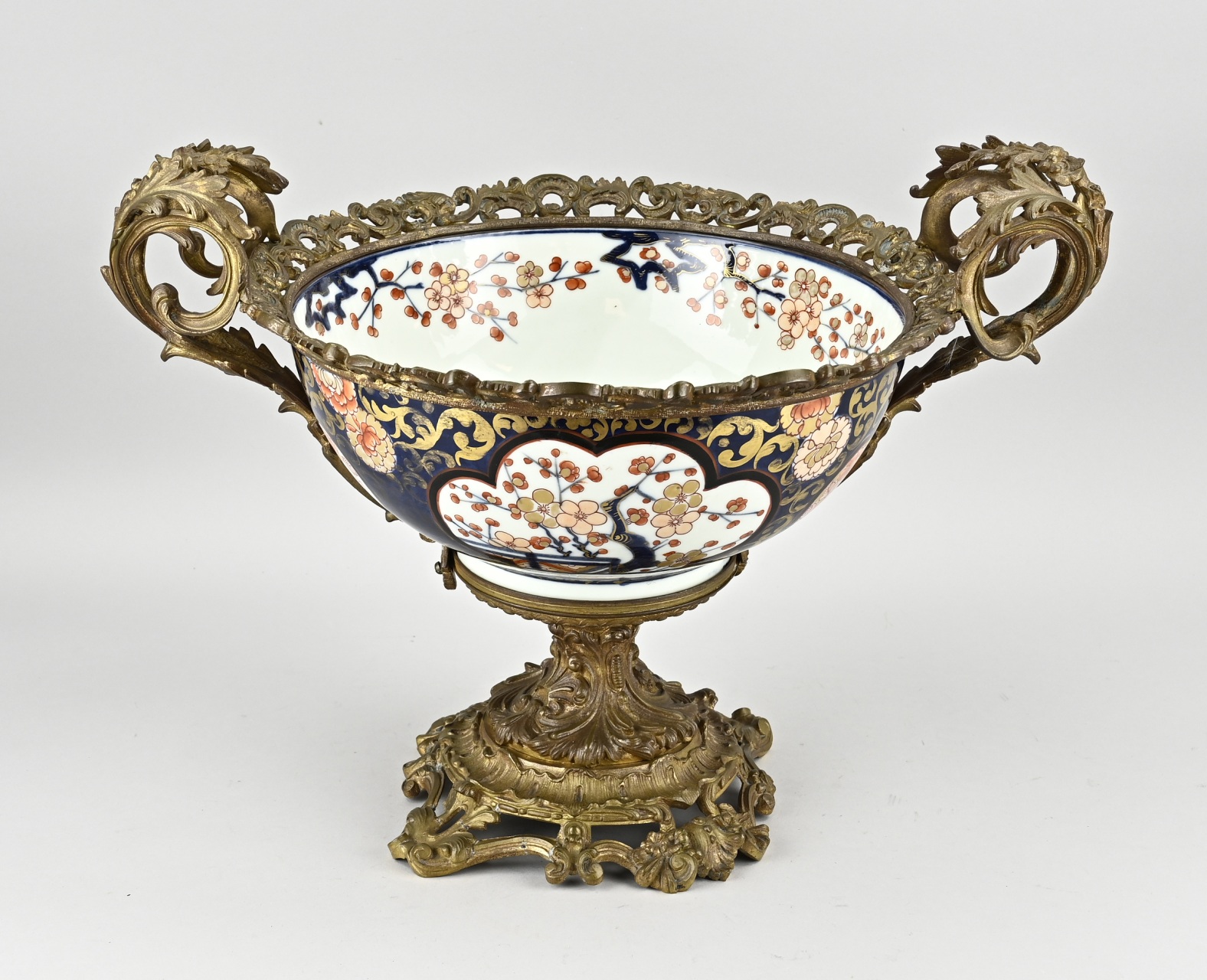 Japanese Imari bowl Ã˜ 34 cm.