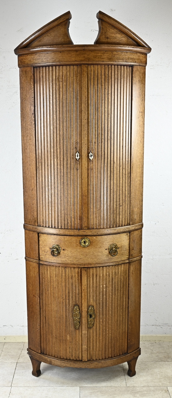 Oak corner cupboard - Image 2 of 2