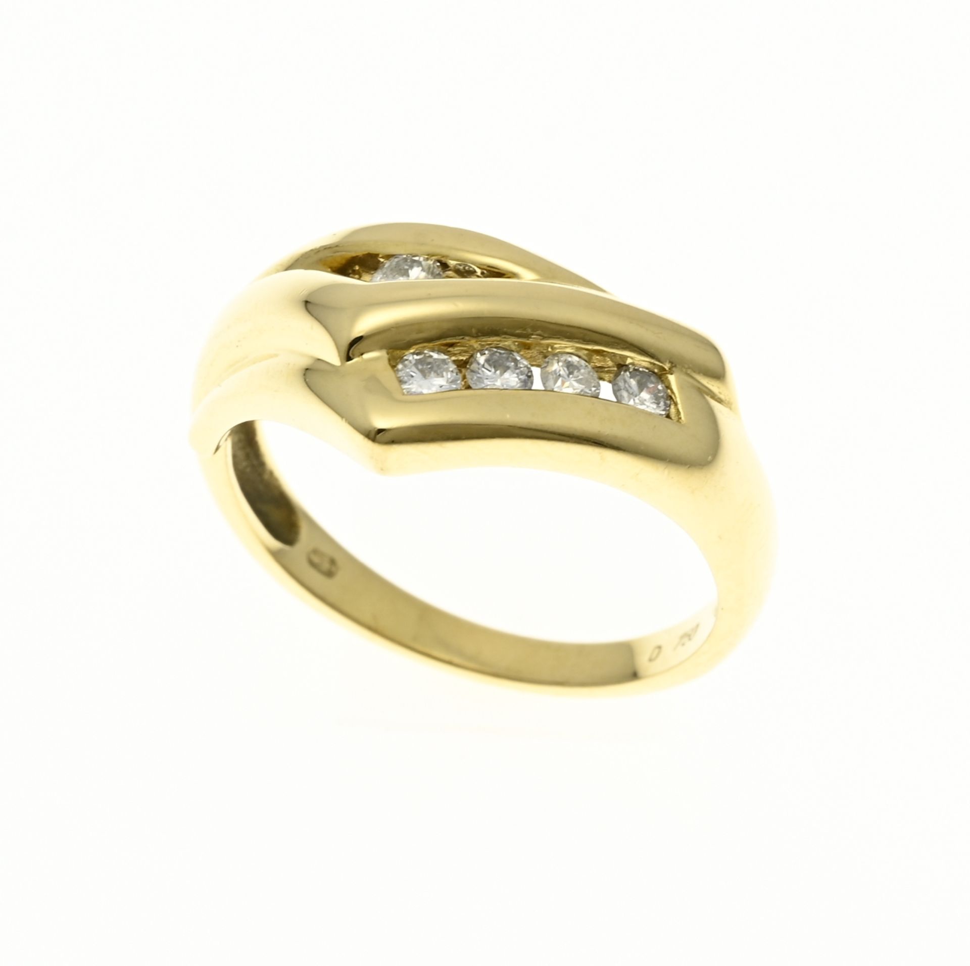 Gold ring with diamond