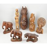 Lot of carvings (various) (7x)