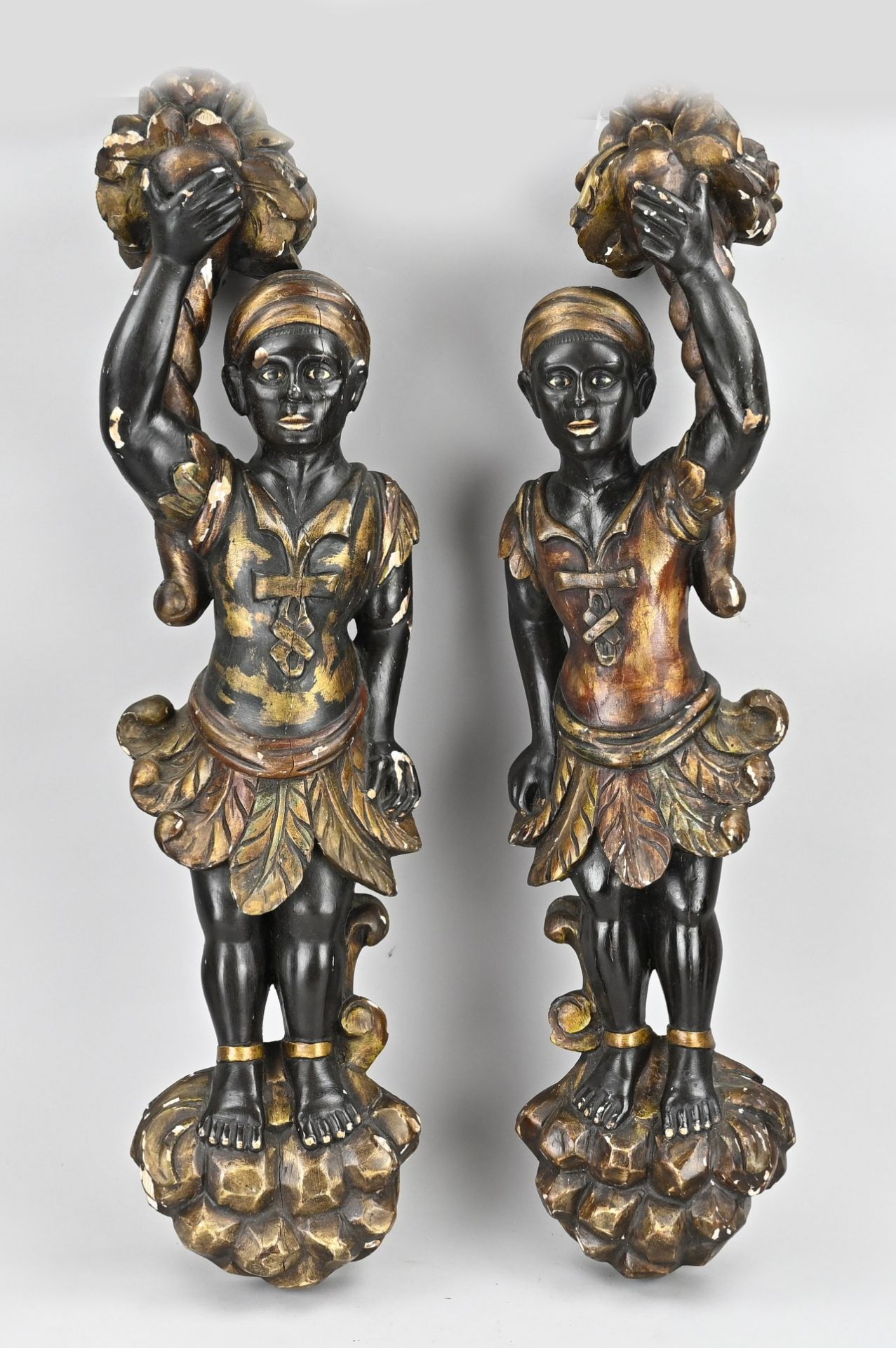 2x Venetian figure