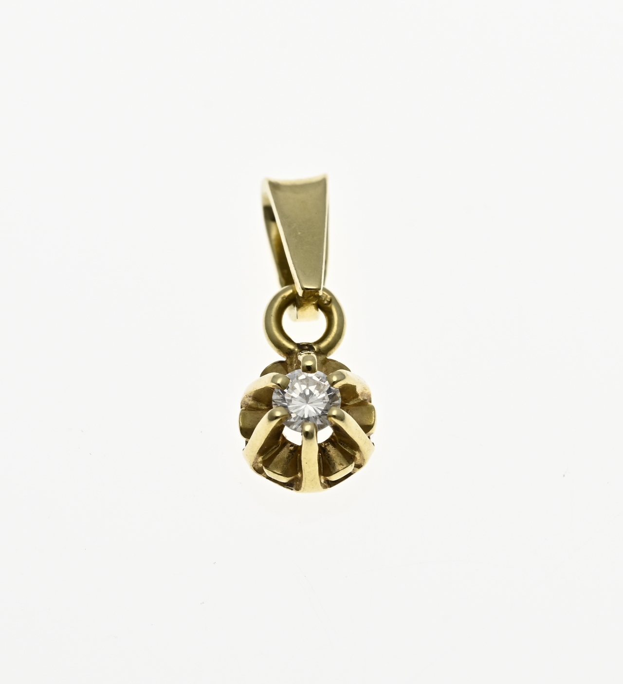 Gold diamond pendant