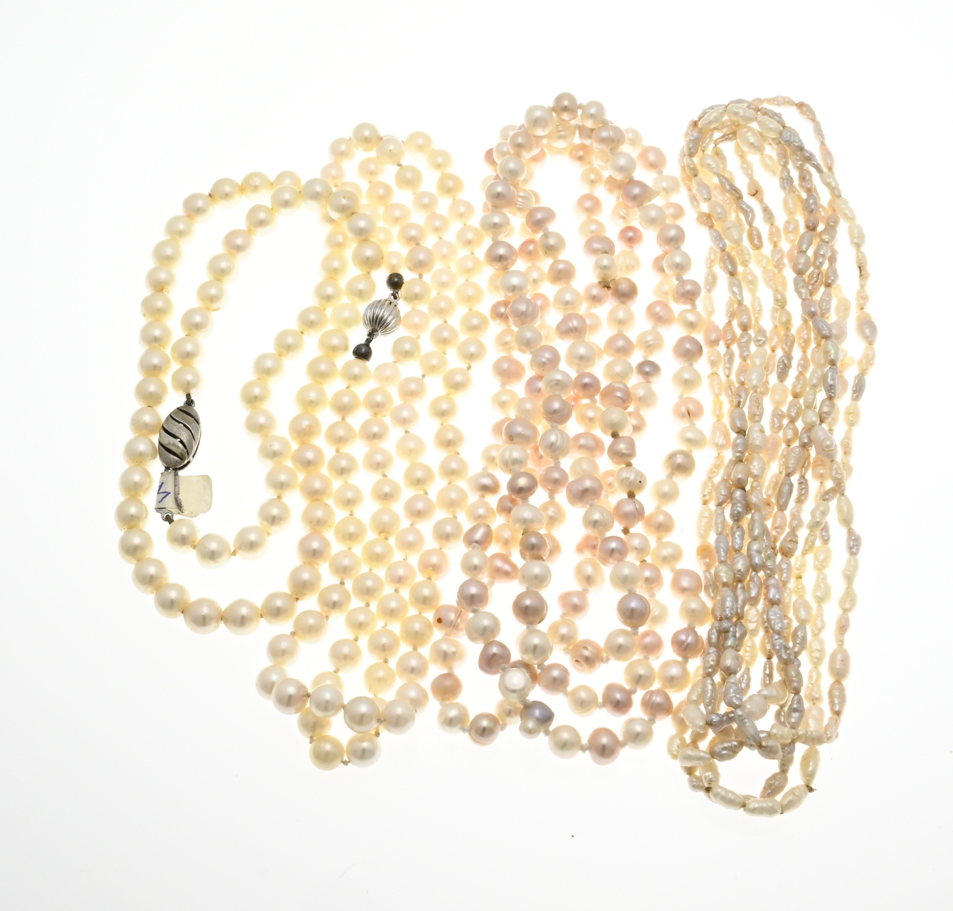 Lot of pearl necklaces, 5x
