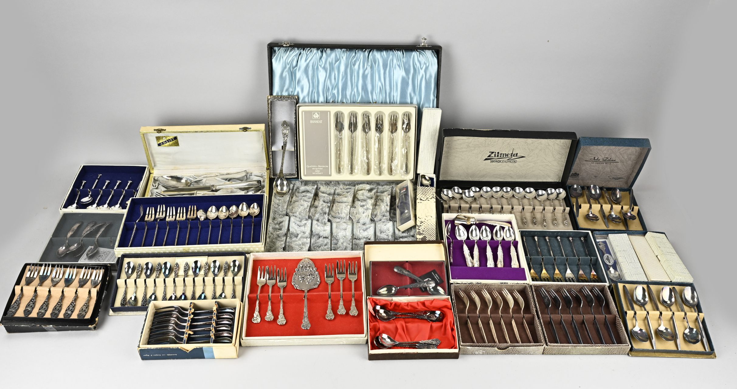 Lot of silver plated cutlery