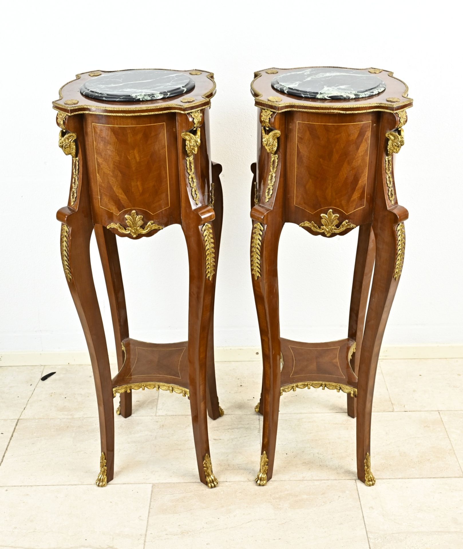 2x Wooden pedestal with marble