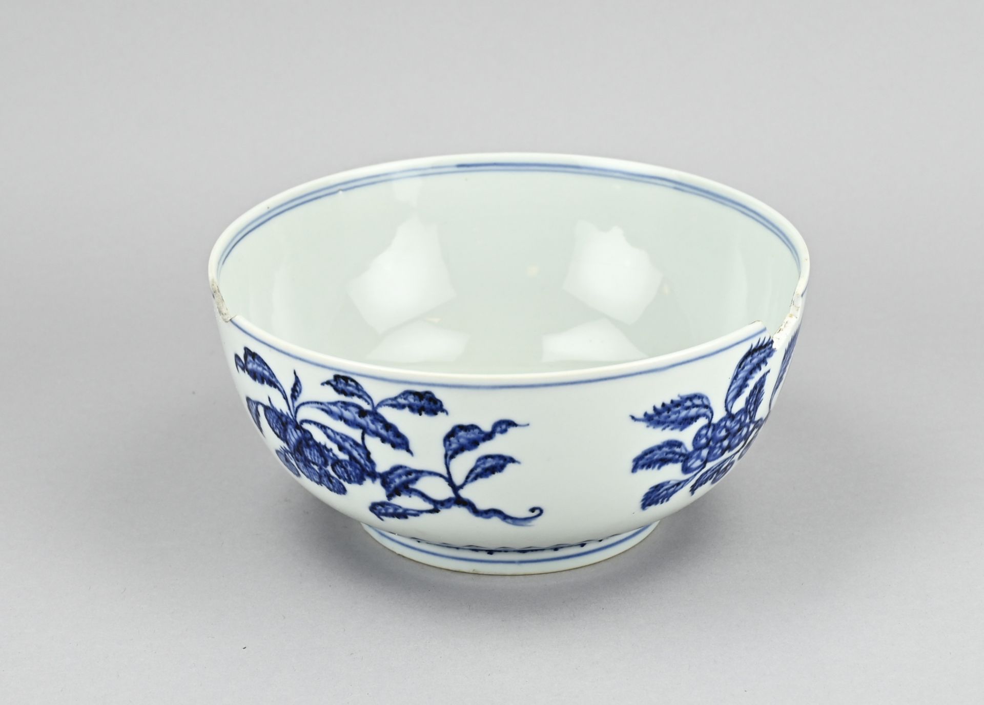 Chinese bowl Ã˜ 20.3 cm.