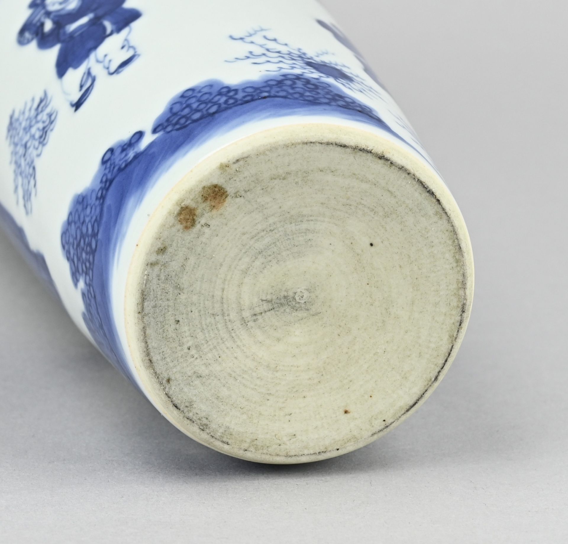 Chinese trolley vase, H 25.4 cm. - Image 2 of 2