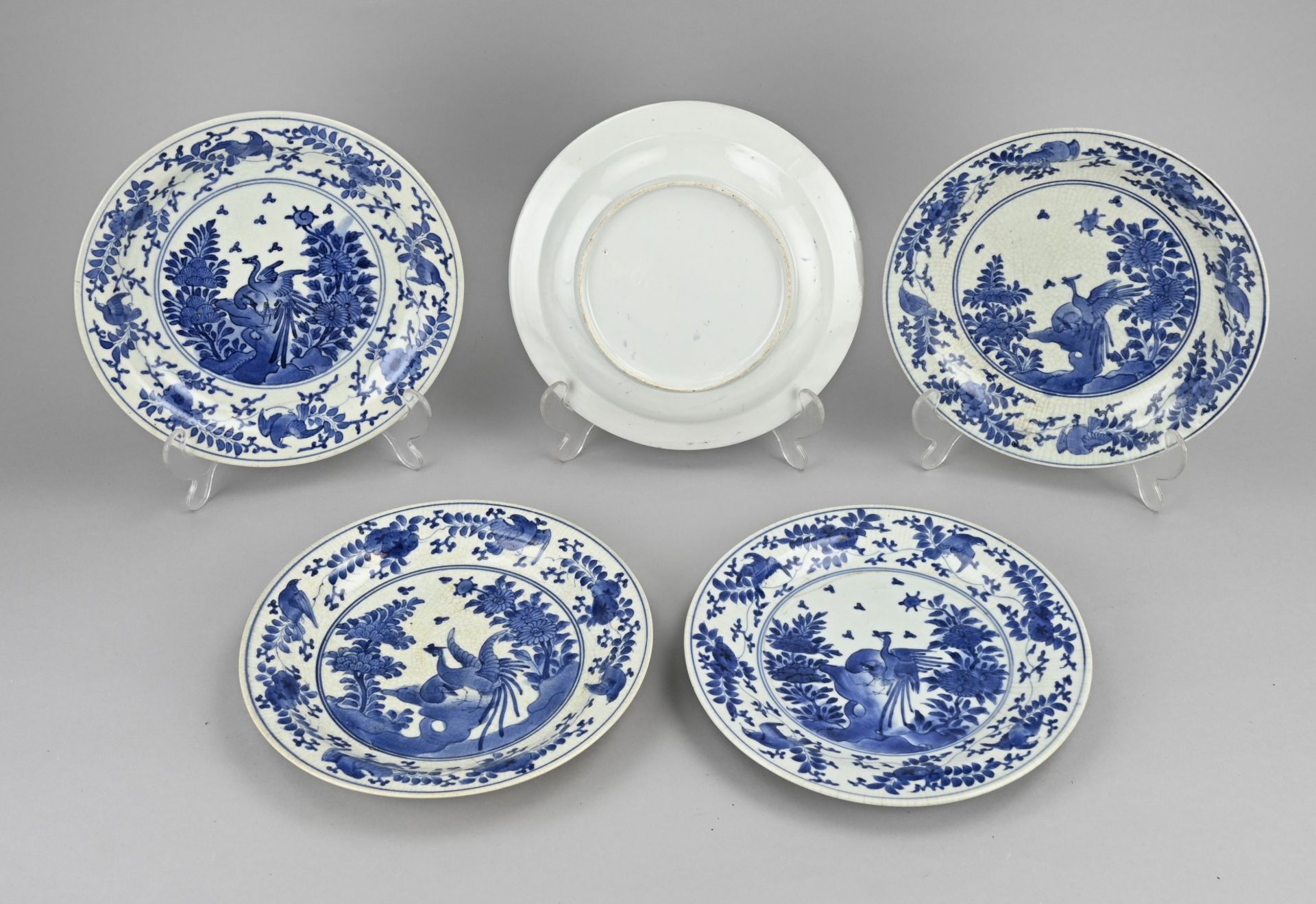 Five Japanese kakiemon plates Ã˜ 22.2 cm.