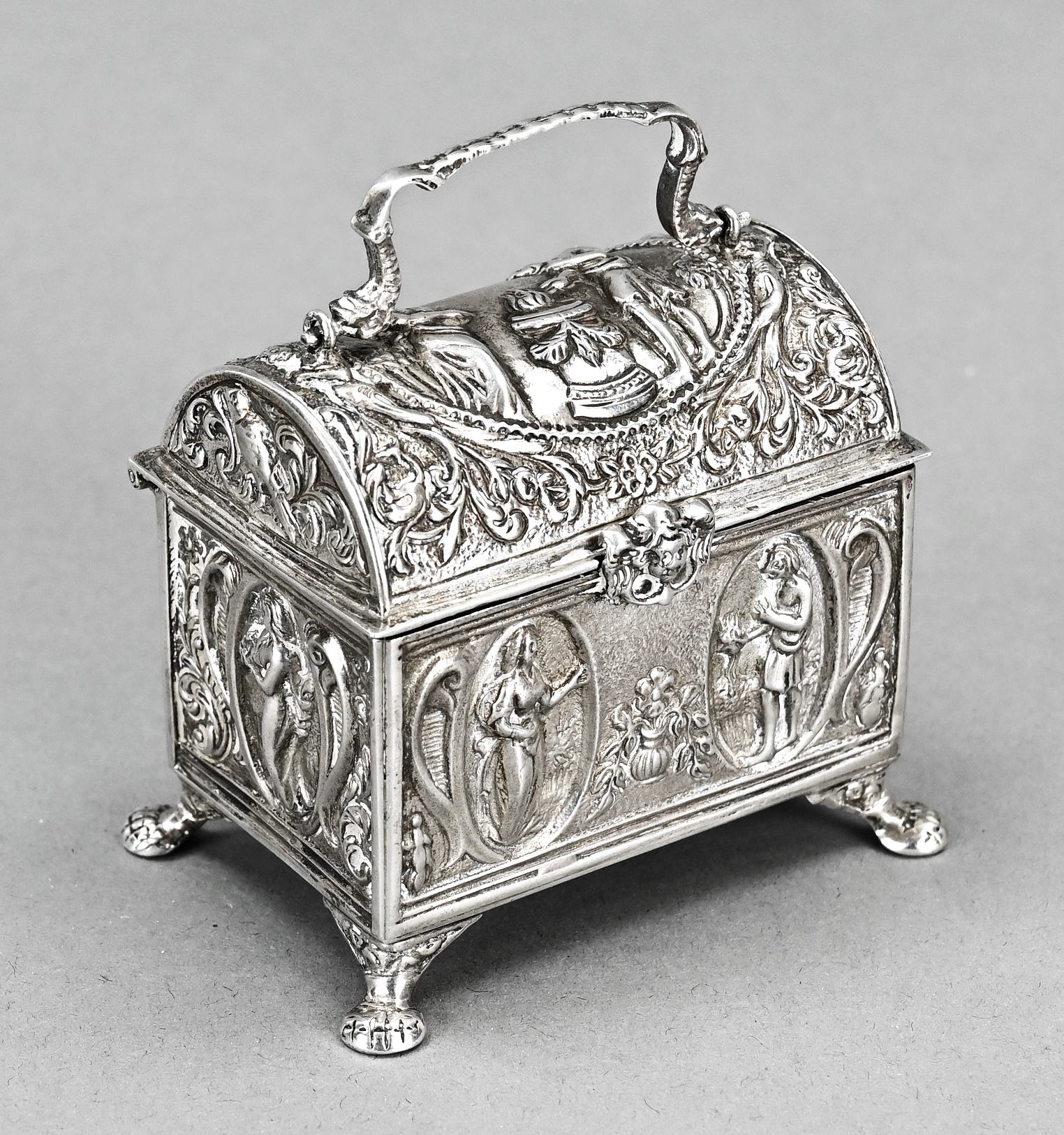 Silver knot box