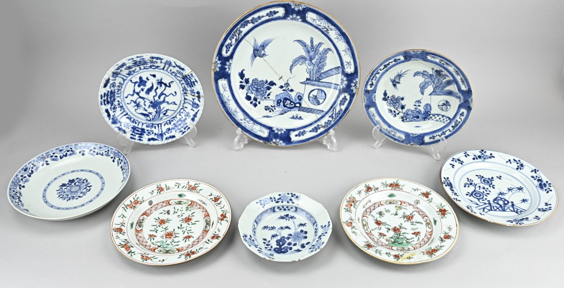 8x Chinese plate Ã˜ 16 - 31 cm.