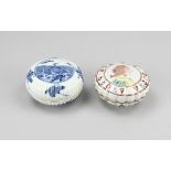 2x Chinese lidded box Ã˜ 9 -9.5 cm.