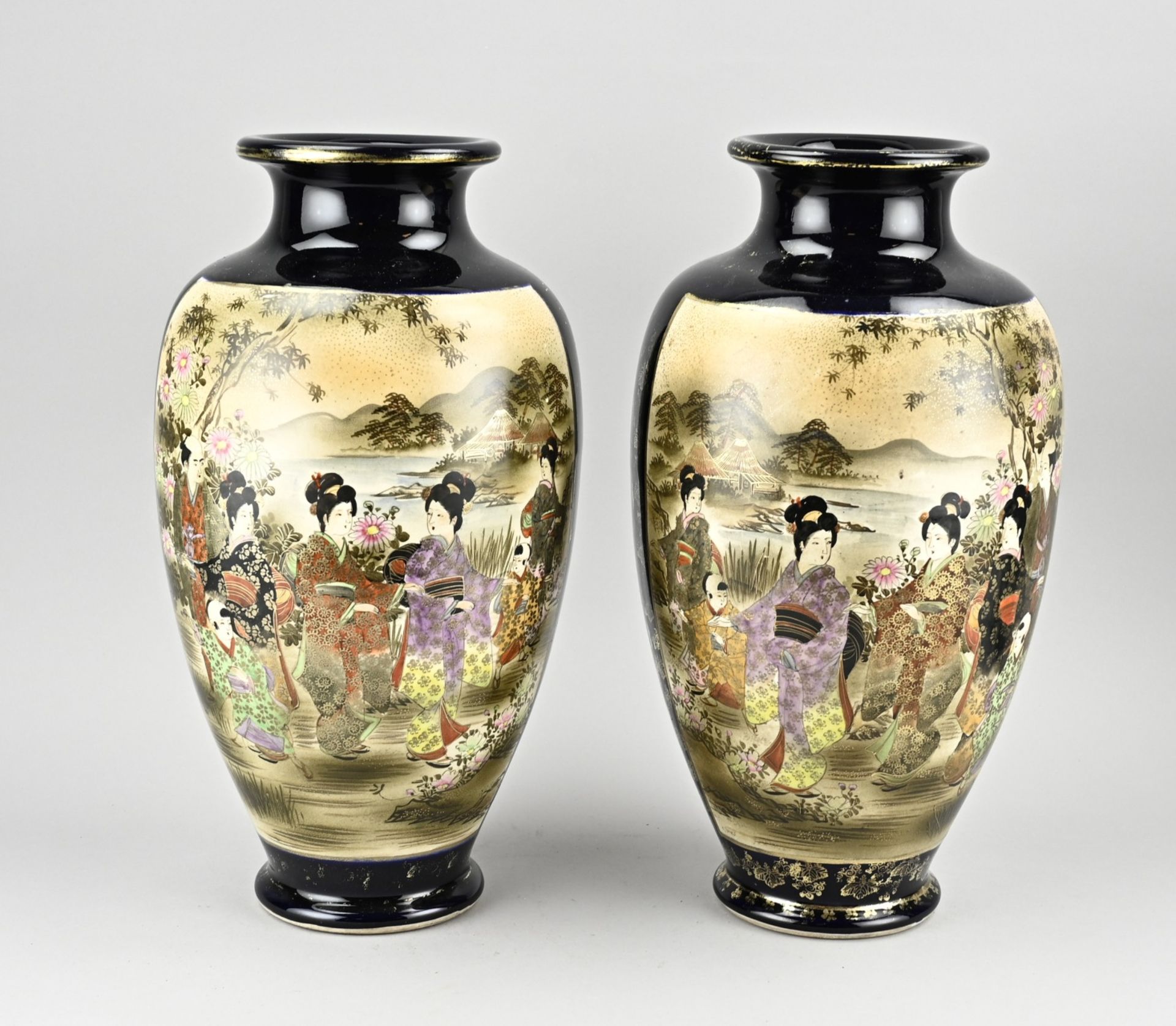 2x Japanese Satsuma vase