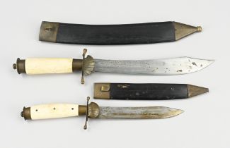 2x Hunting dagger, L 28 - 37 cm.
