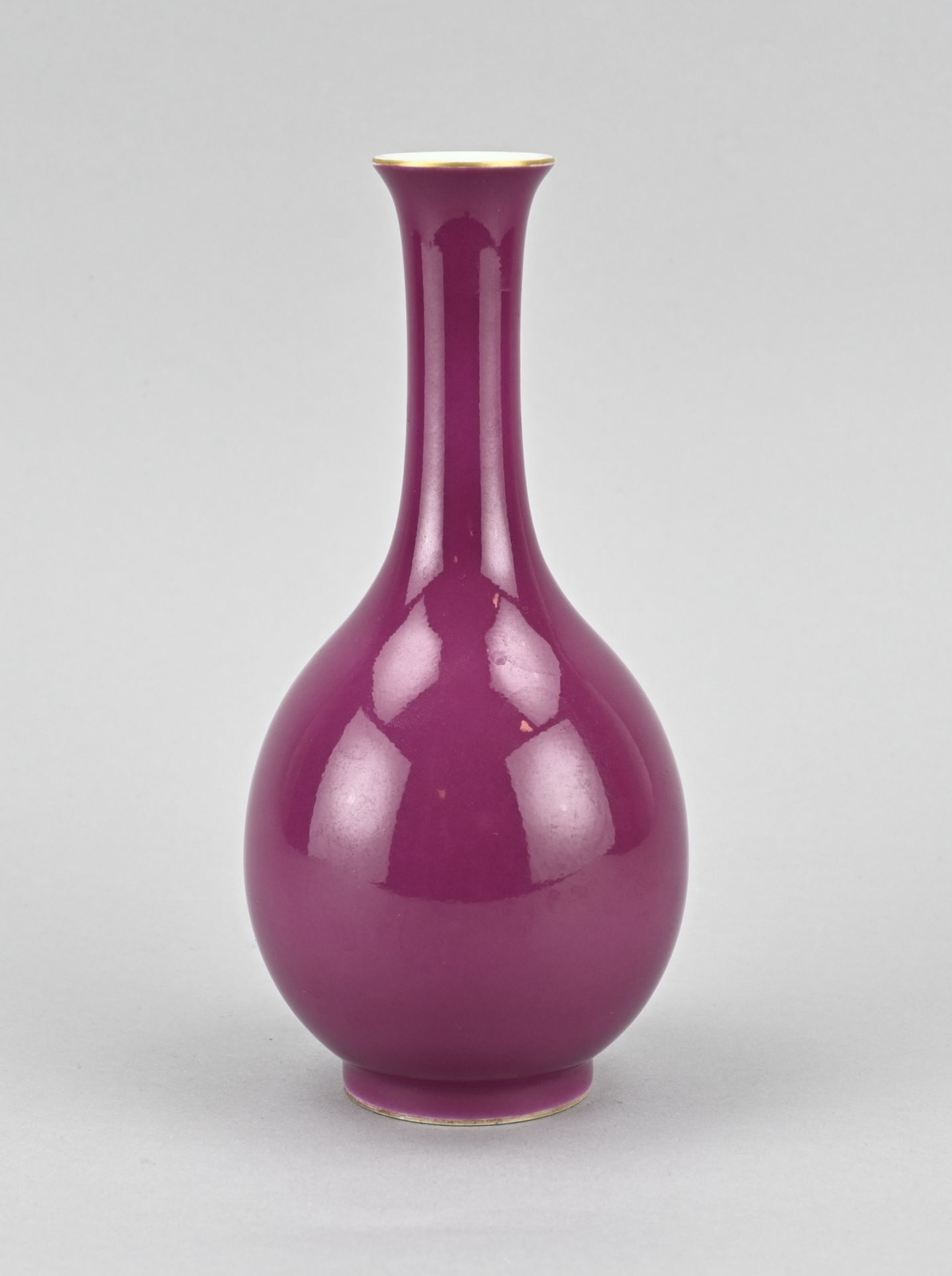 Chinese pipe vase, H 20.3 cm.