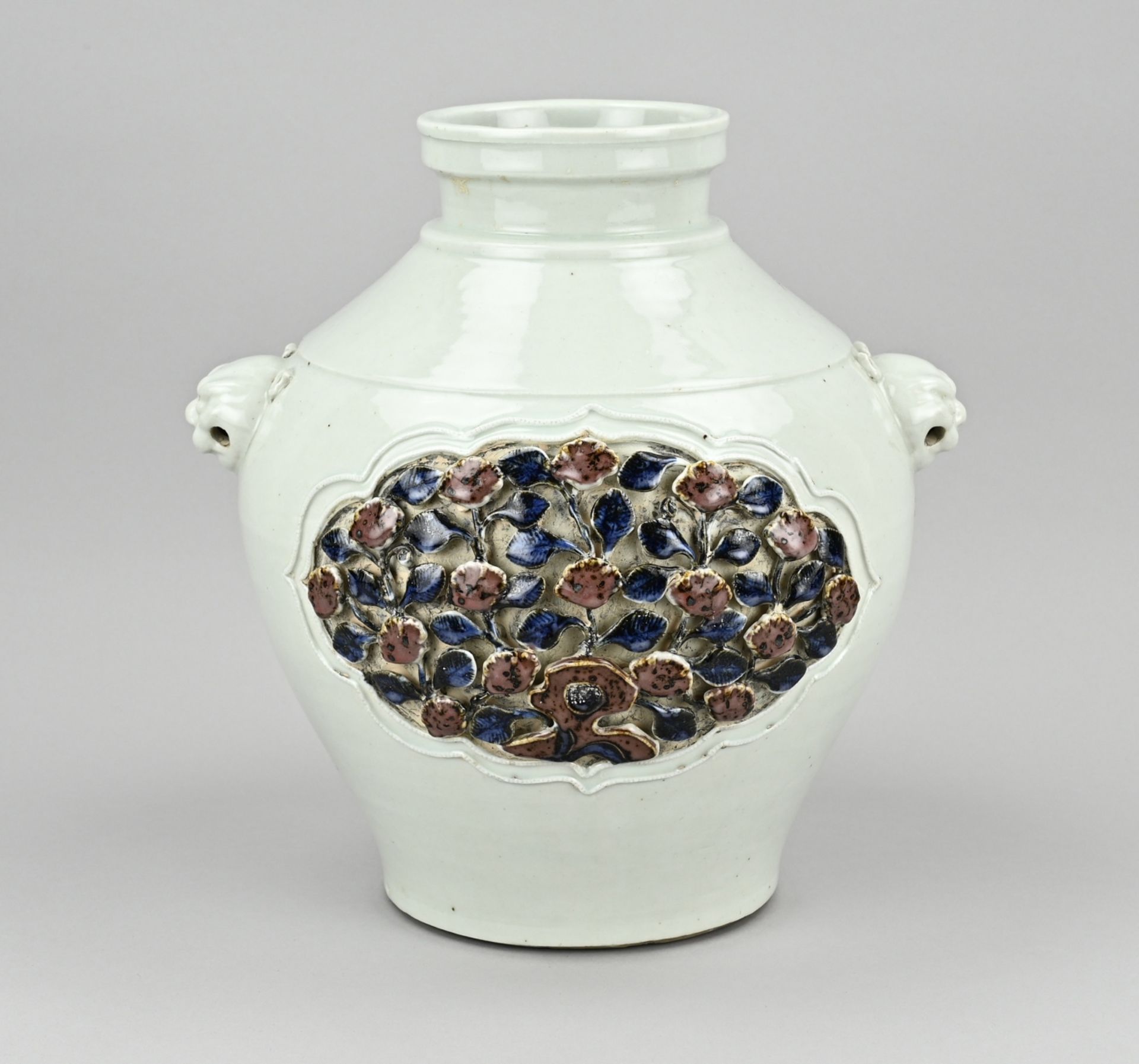 Chinese vase, H 29.5 cm.