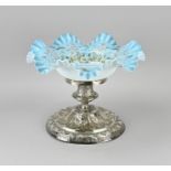 Table piece with opaline glass