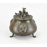 African bronze lidded pot Ã˜ 14.5 cm.