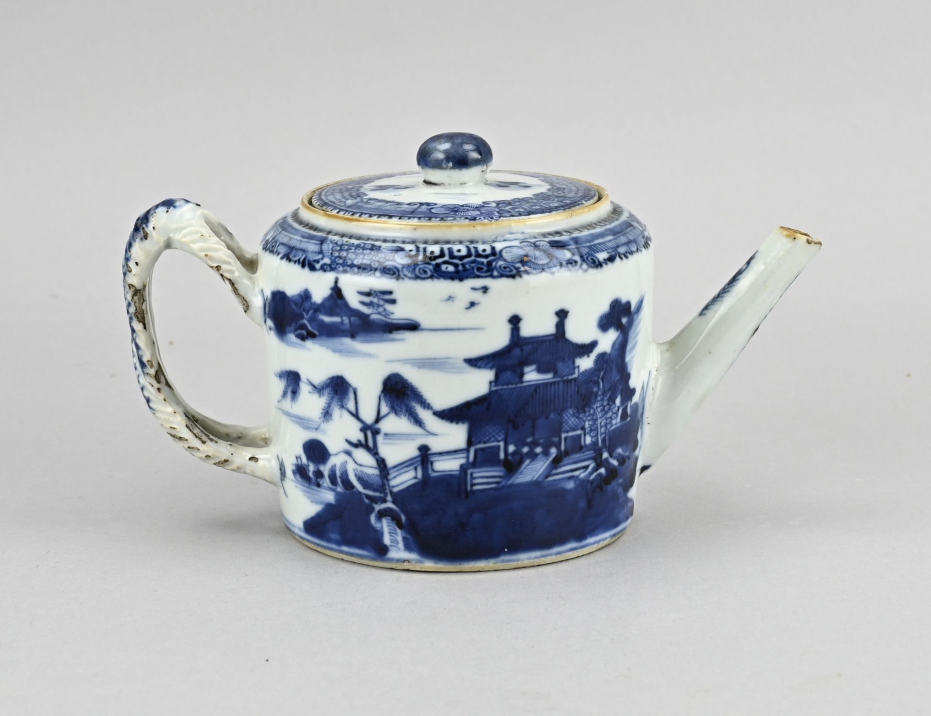 Chinese teapot Ã˜ 11 cm.