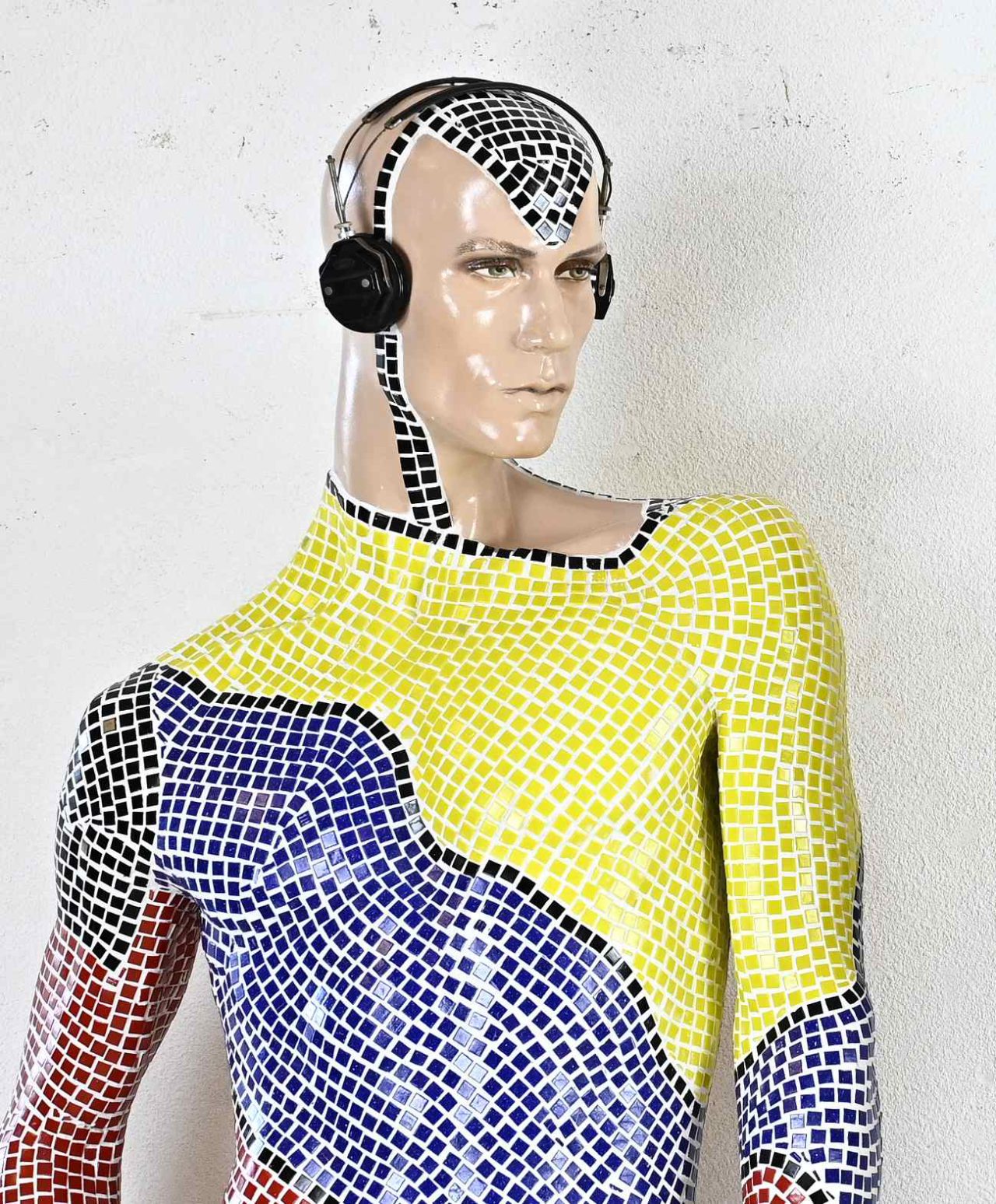 Pop Art mannequin - Image 2 of 3