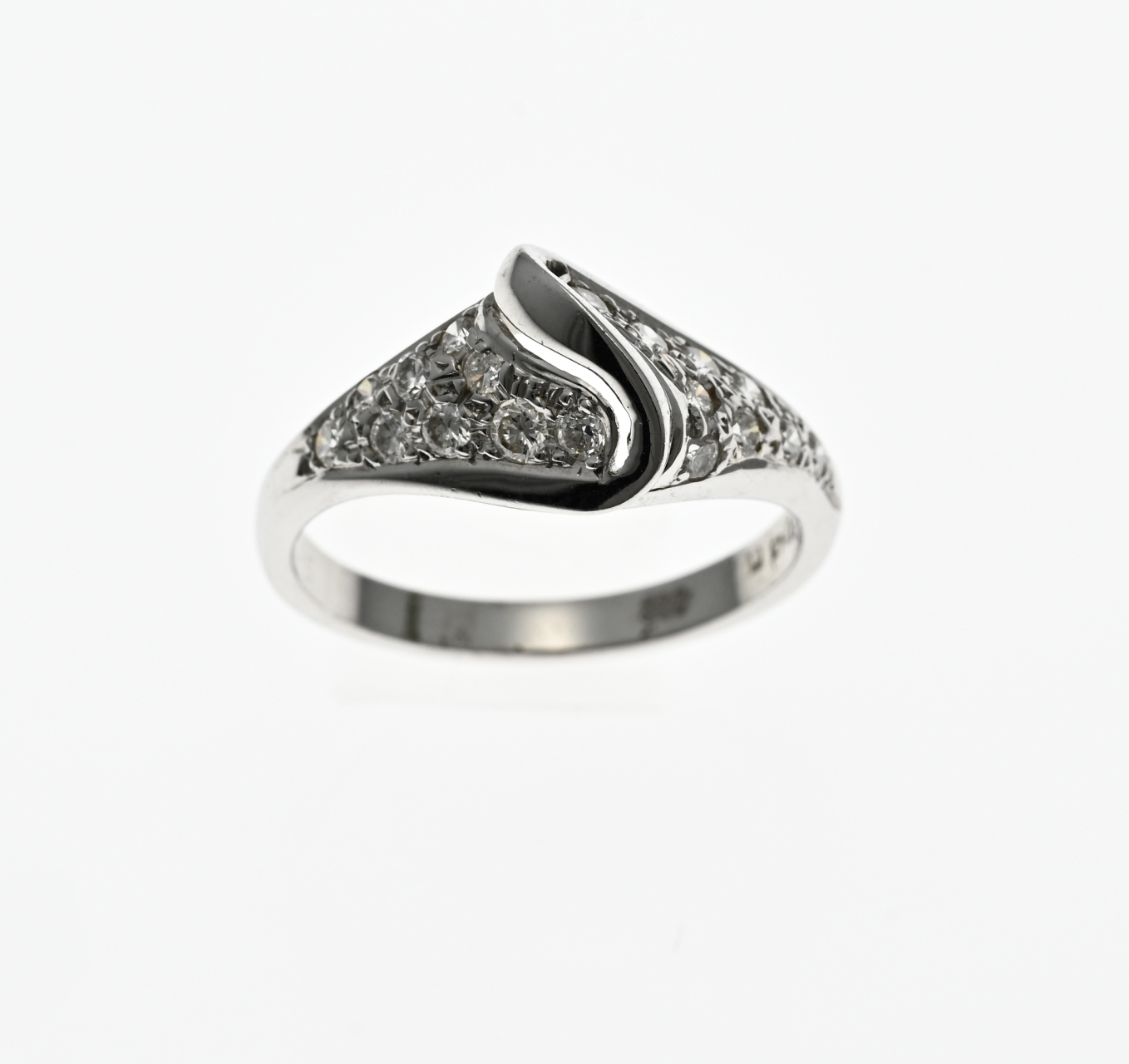 White gold ring with diamond