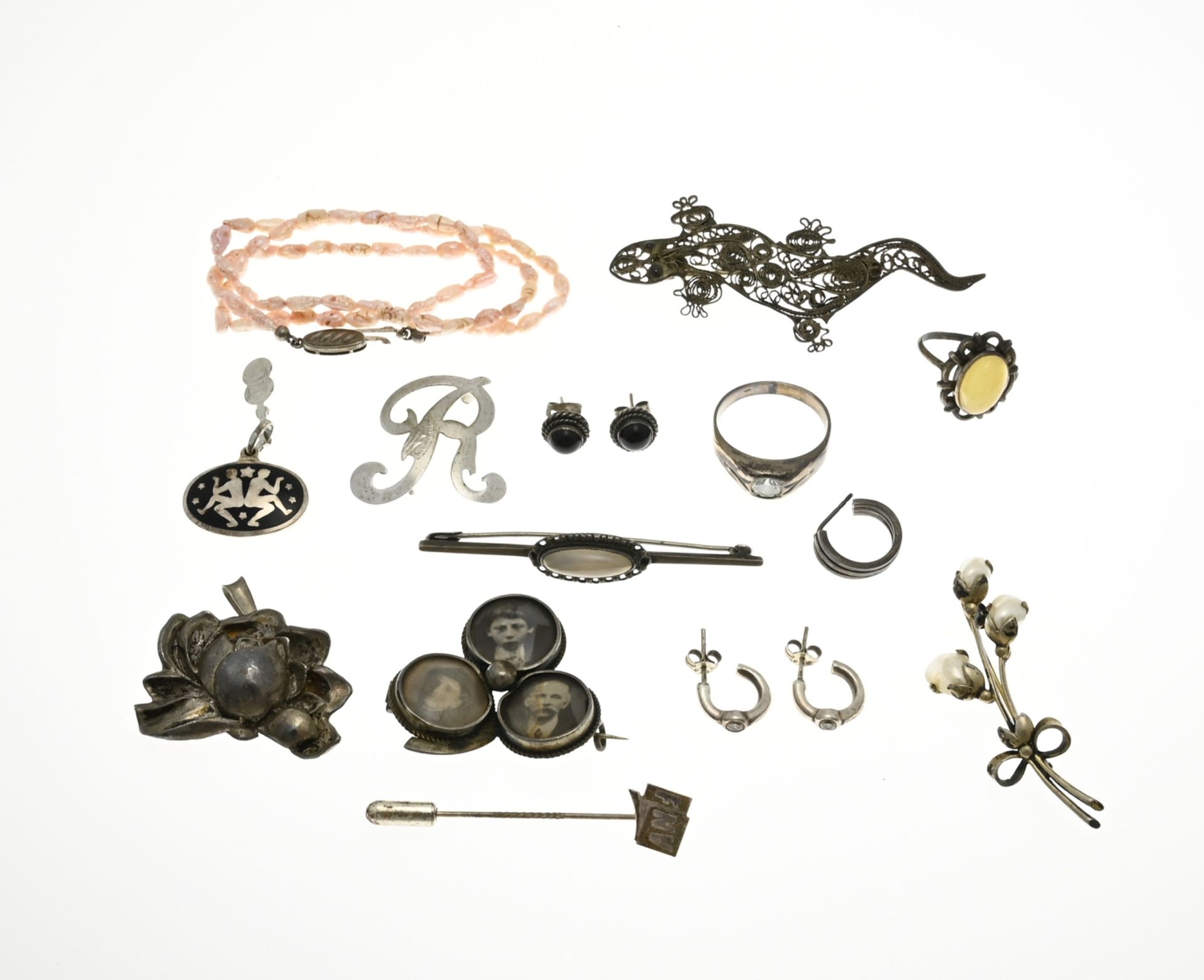 Lot of silver jewelry