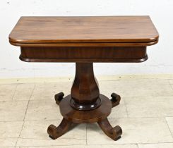 Game table (mahogany)
