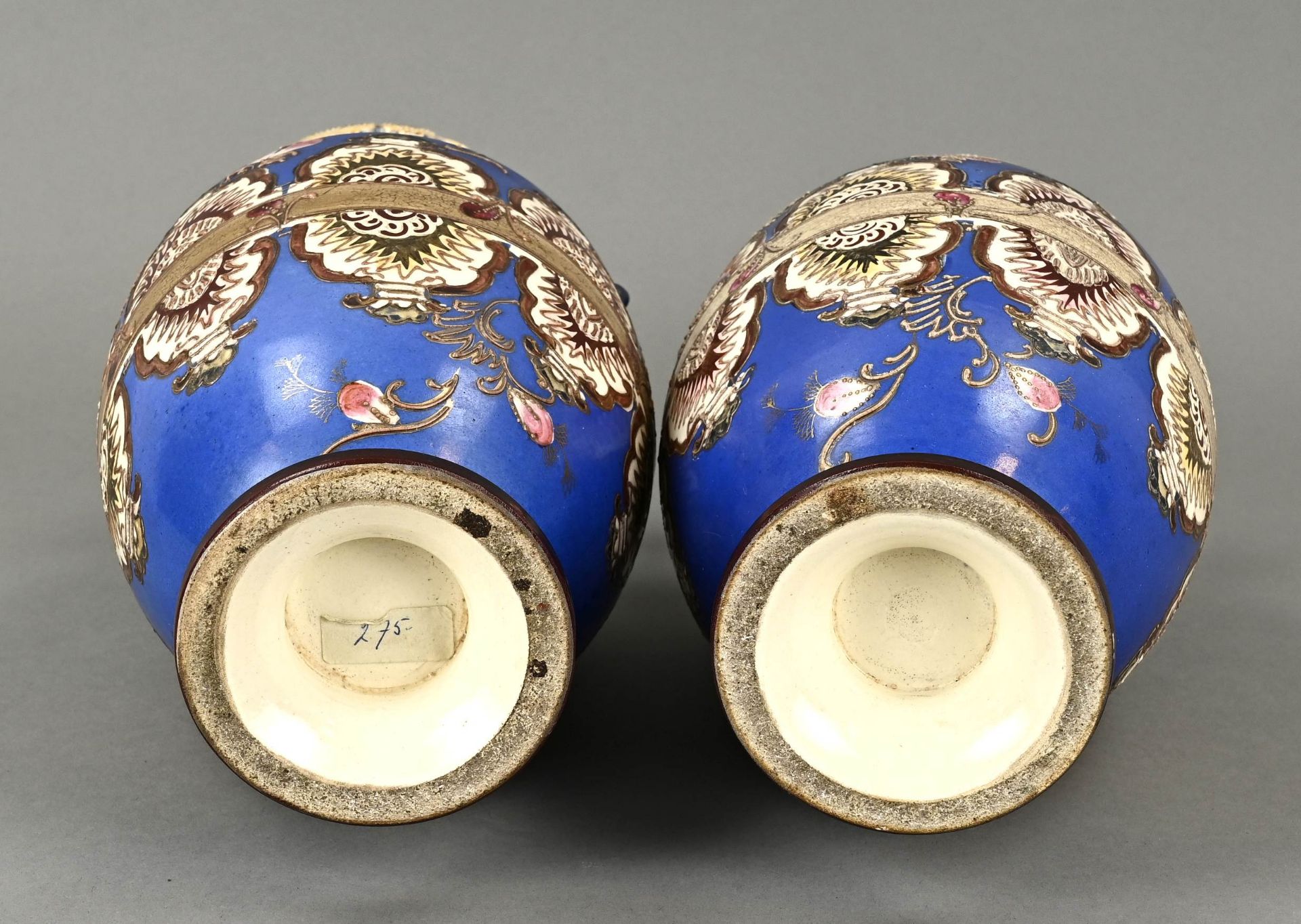 Two Japanese satsuma vases, H 37 cm. - Bild 2 aus 2