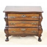 Baroque chest of drawers