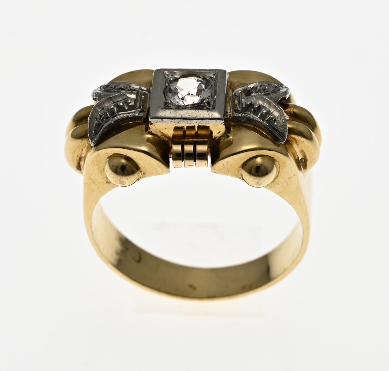 Gold ring, tank model