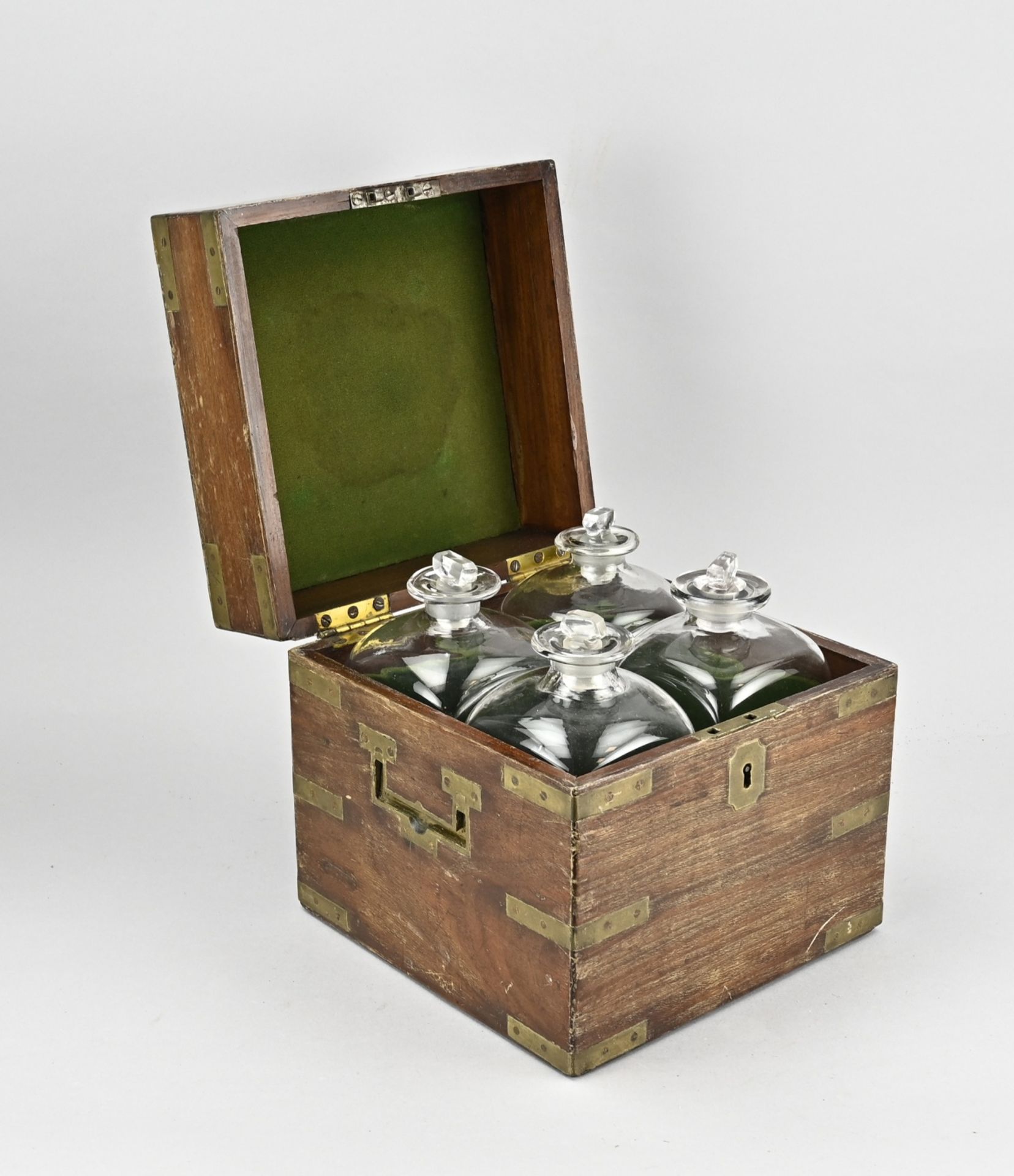 Liqueur set in mahogany box - Image 2 of 3