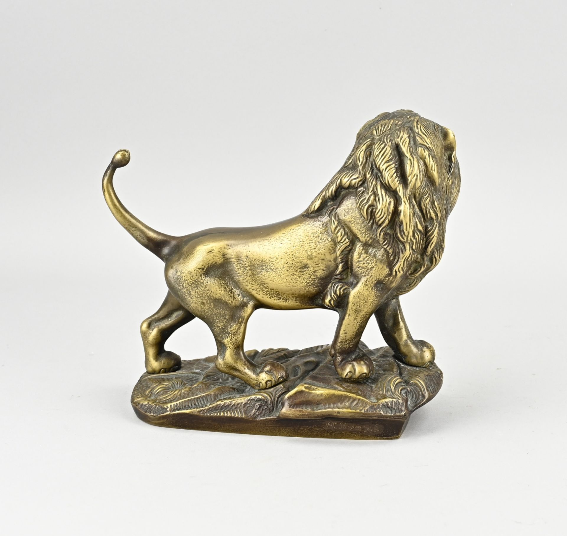 Bronze lion - Image 2 of 2