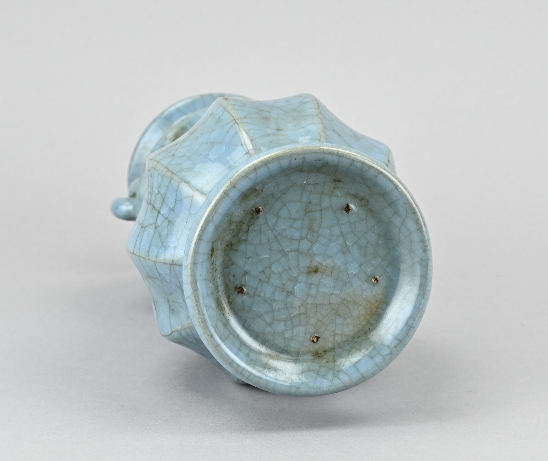 Chinese vase, H 21.8 cm. - Image 3 of 3