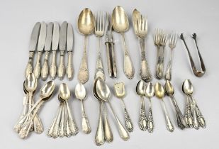 Lot of silver cutlery with medallion decor