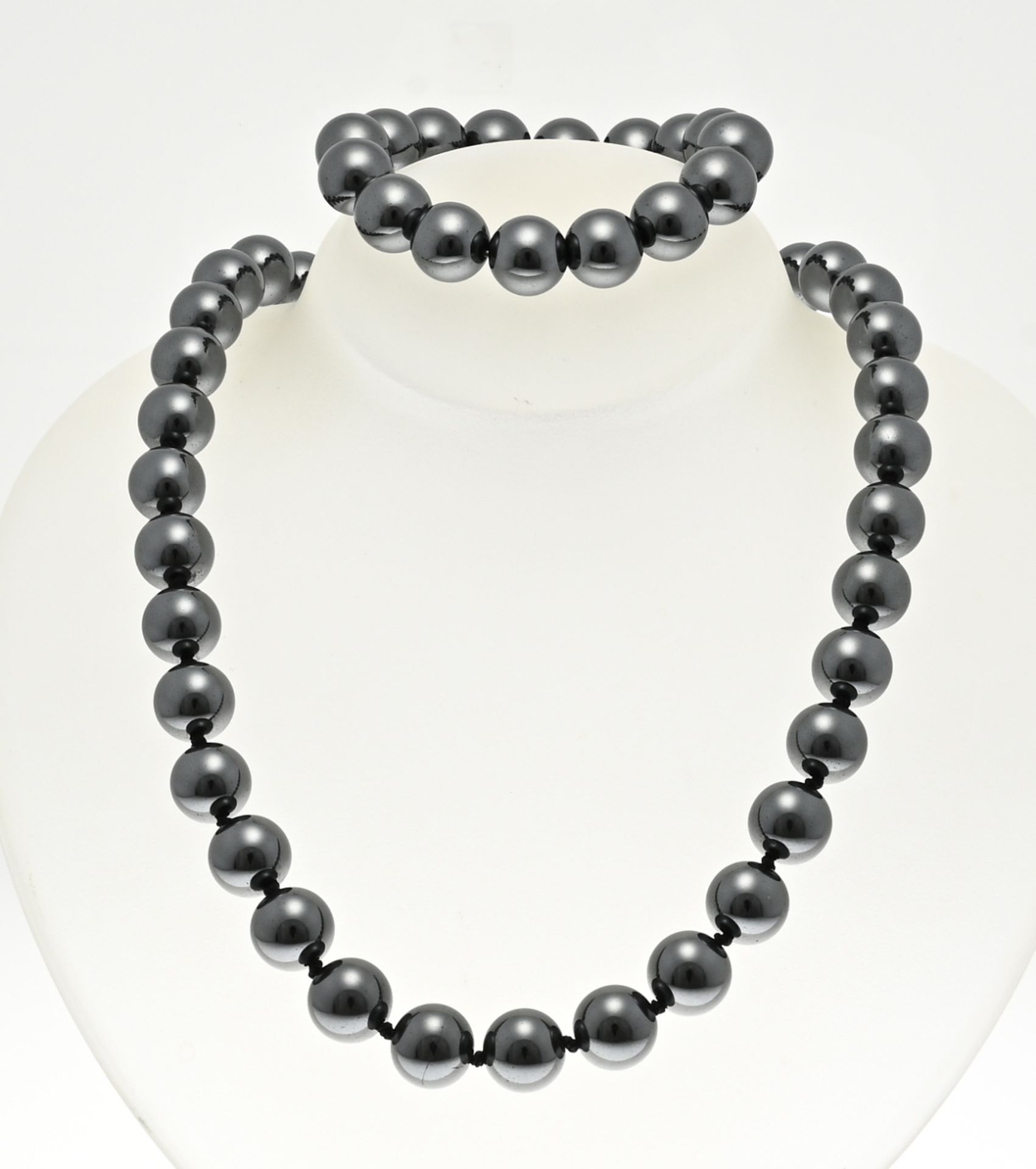 Bracelet and necklace hematite