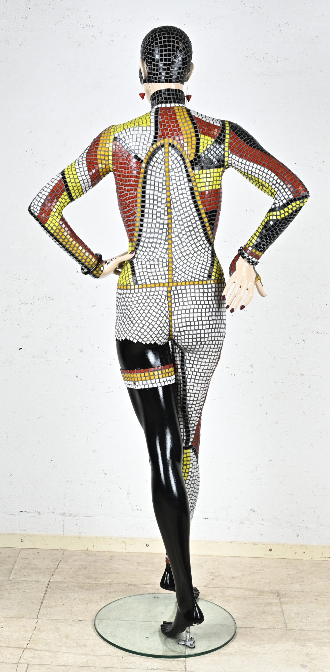 Pietra Dura design doll - Image 4 of 4