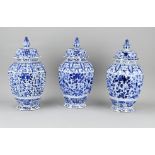 3x Delft lidded pot, H 35 cm.