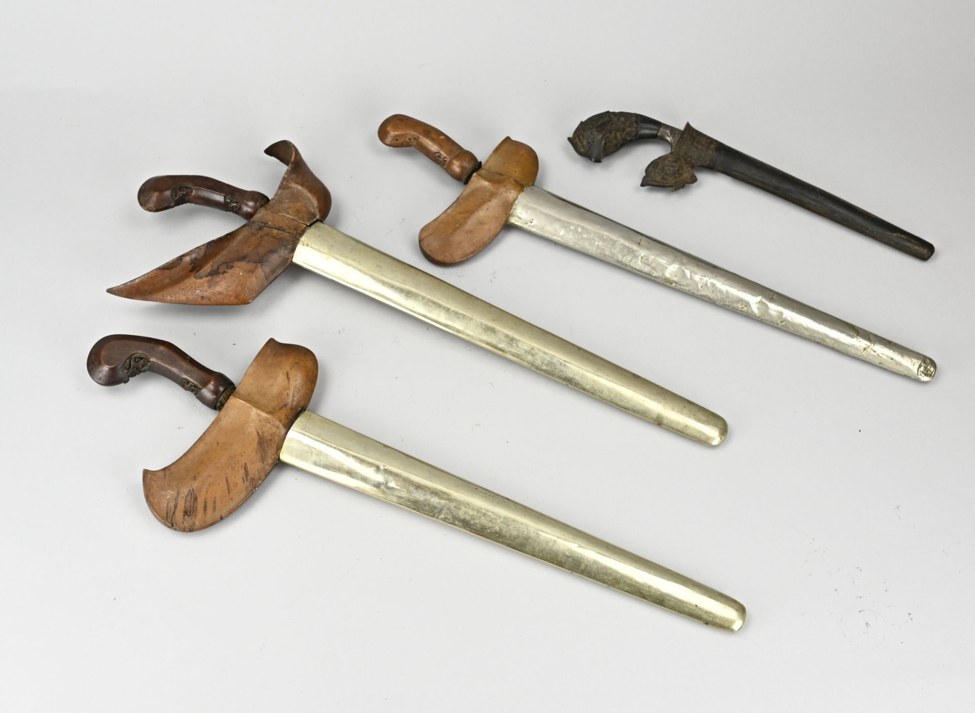 4x Indonesian blank weapons - Image 2 of 2