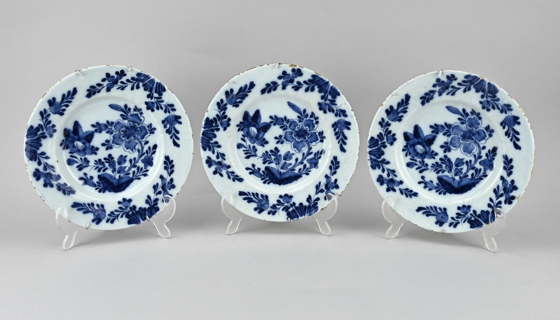 3x Antique Delft plate Ã˜ 22.5 cm.