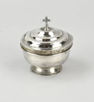 Silver hosti holder