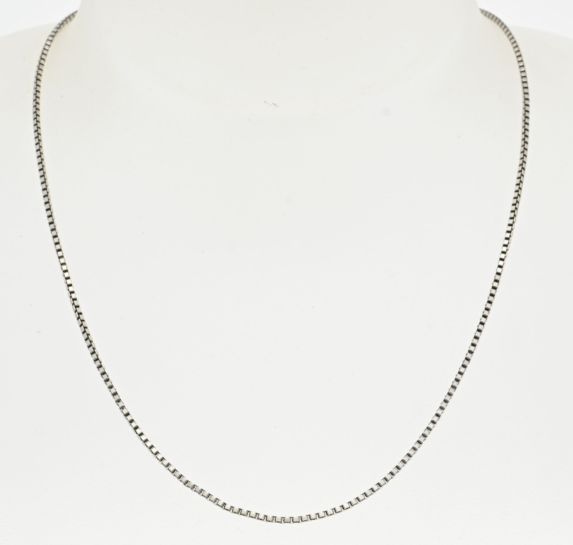 White gold necklace