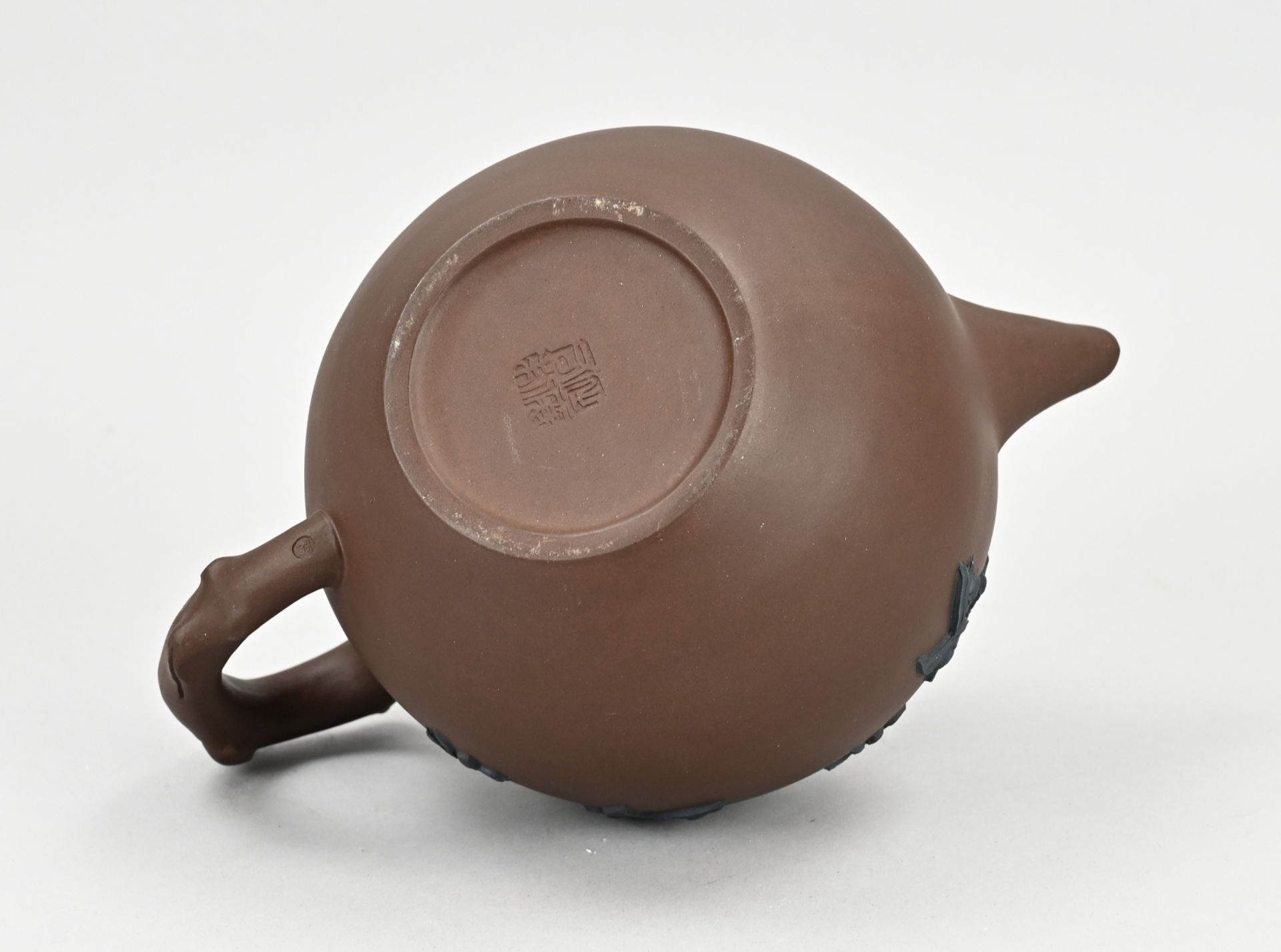 Yixing teapot Ã˜ 14 cm. - Image 3 of 3