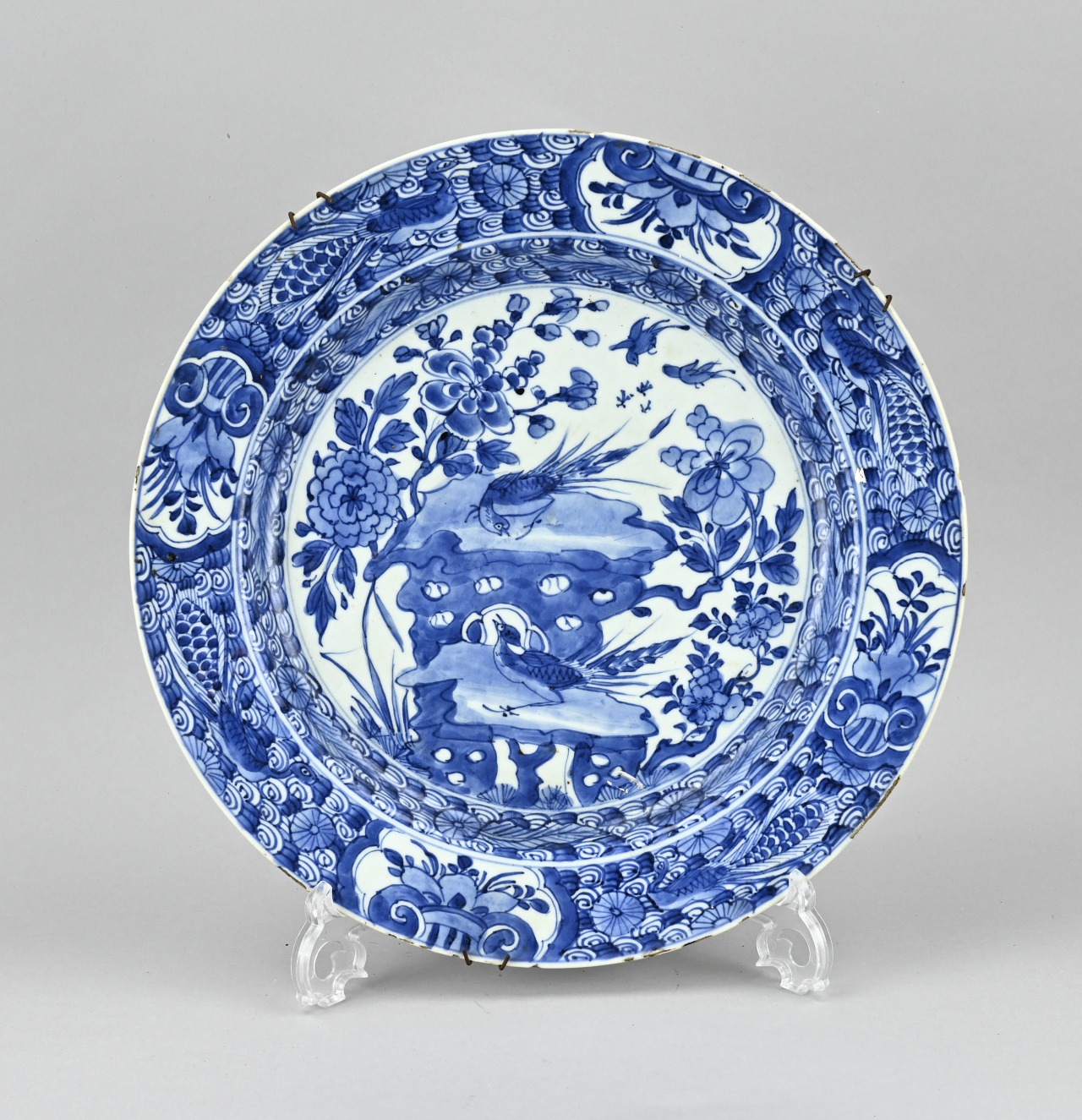 17th Century dish, Ã˜ 35.4 cm.