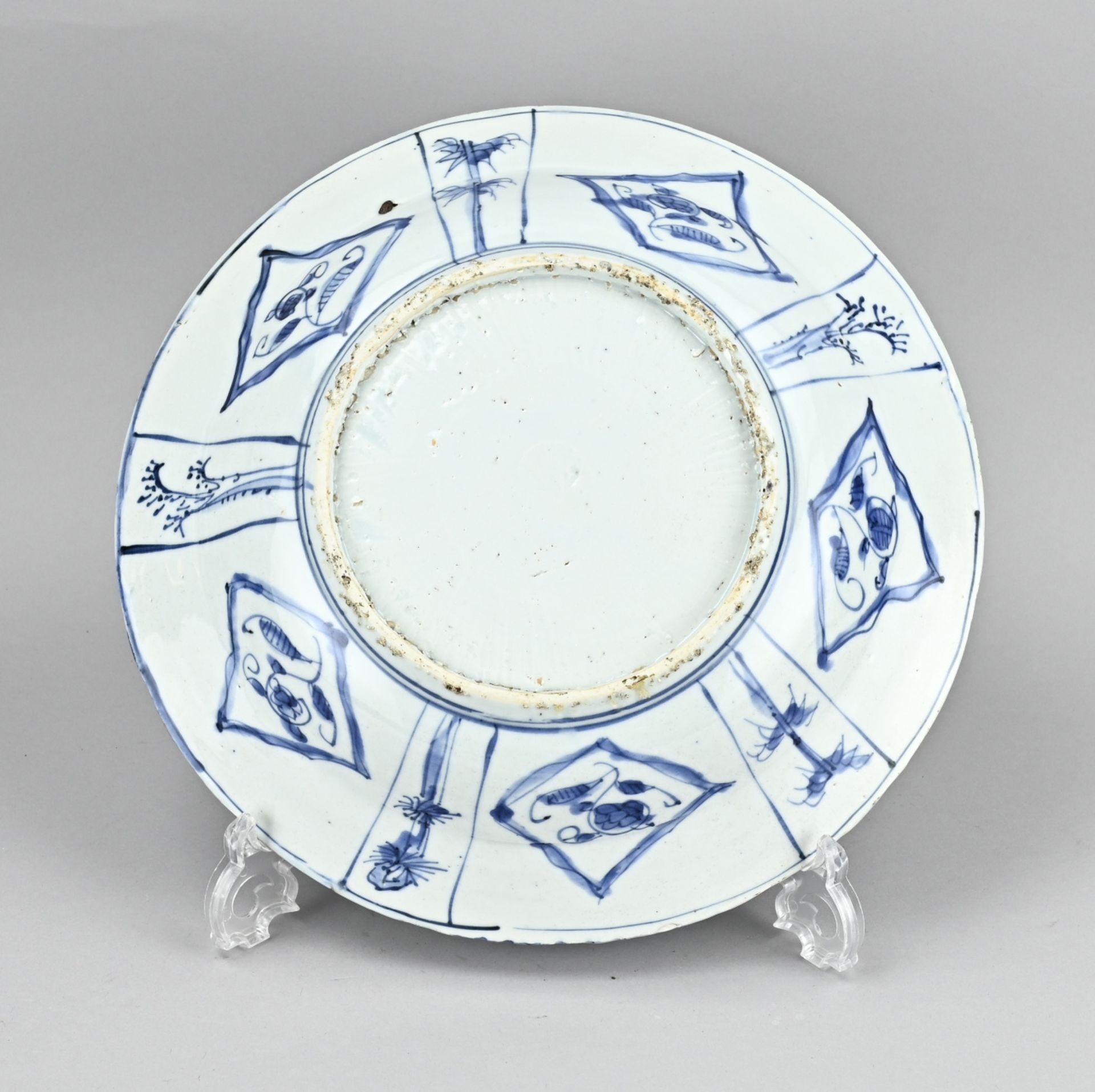 Chinese dish Ã˜ 31.4 cm. - Image 2 of 2