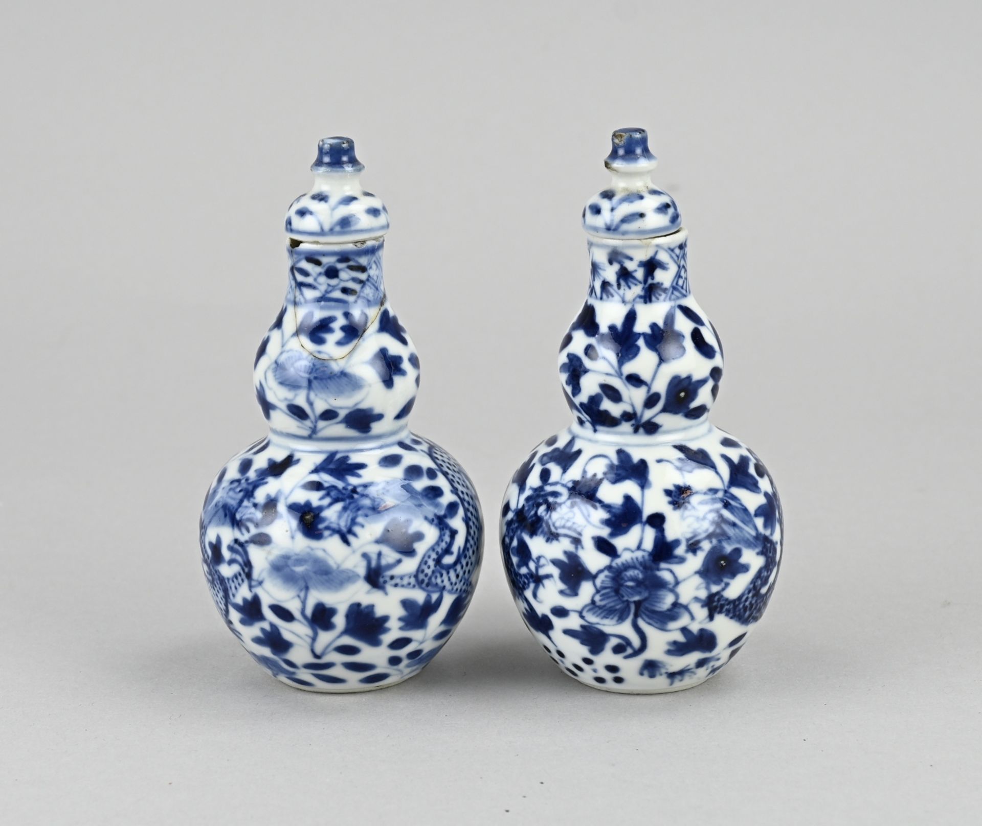 2x Chinese knob vases, H 13 cm.