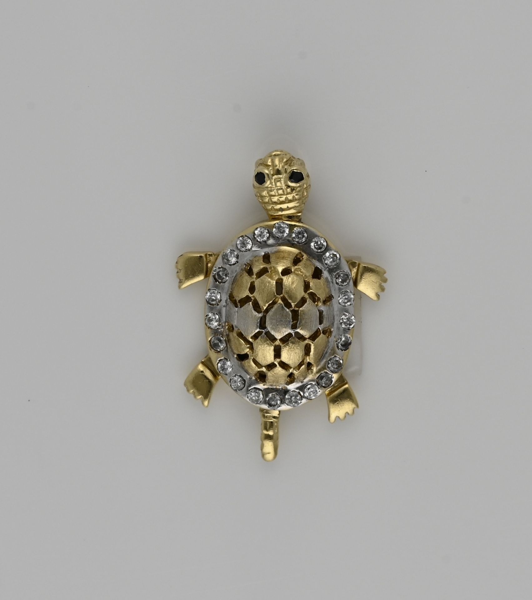 Gold pendant, turtle