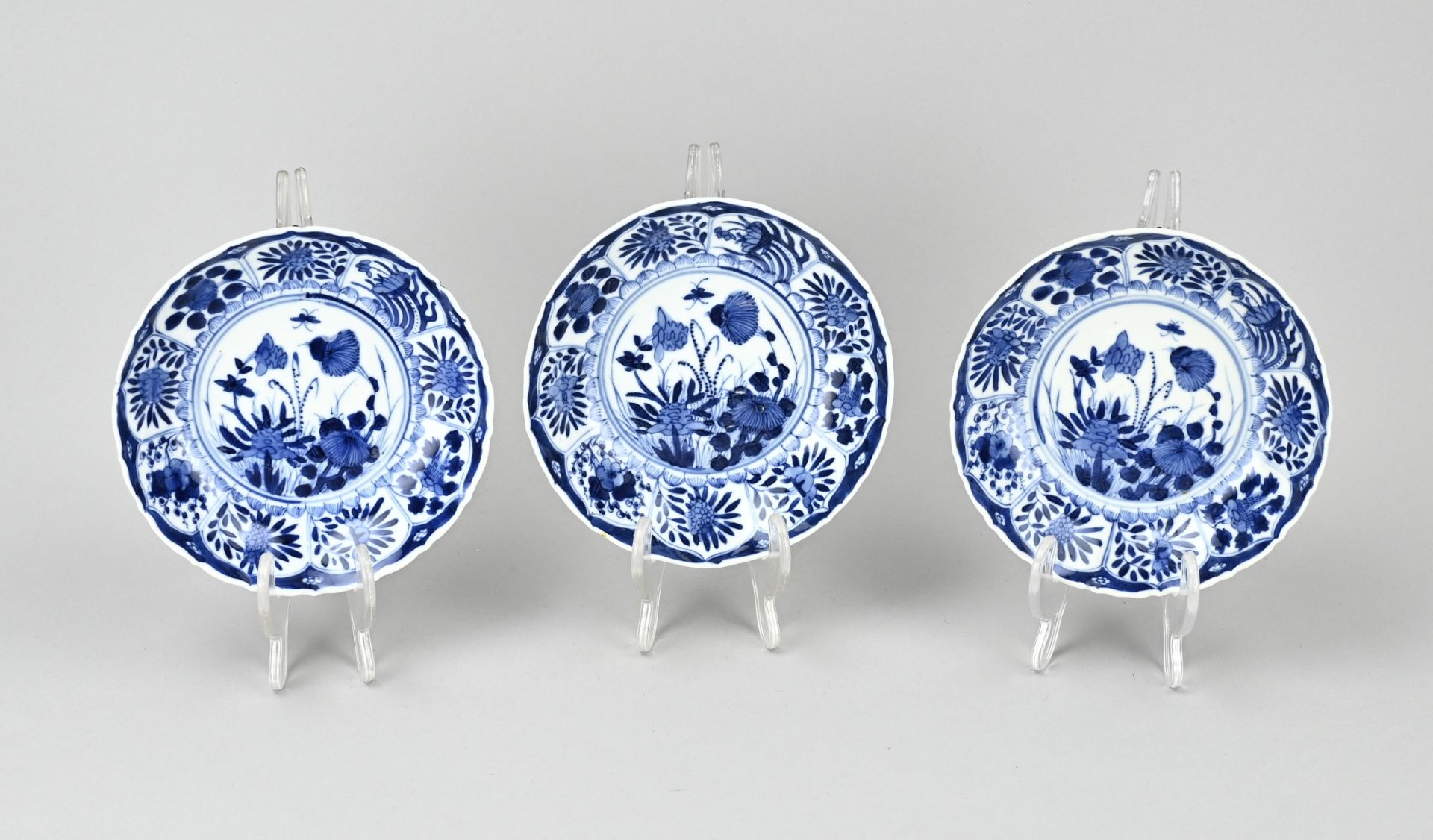 3x Kang xi saucer Ã˜ 14.2 cm.