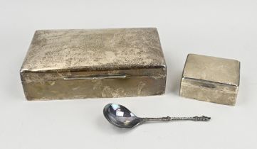 3 parts silver, 2 boxes and spoon