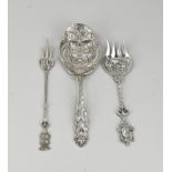 3 Pieces with silver cutlery