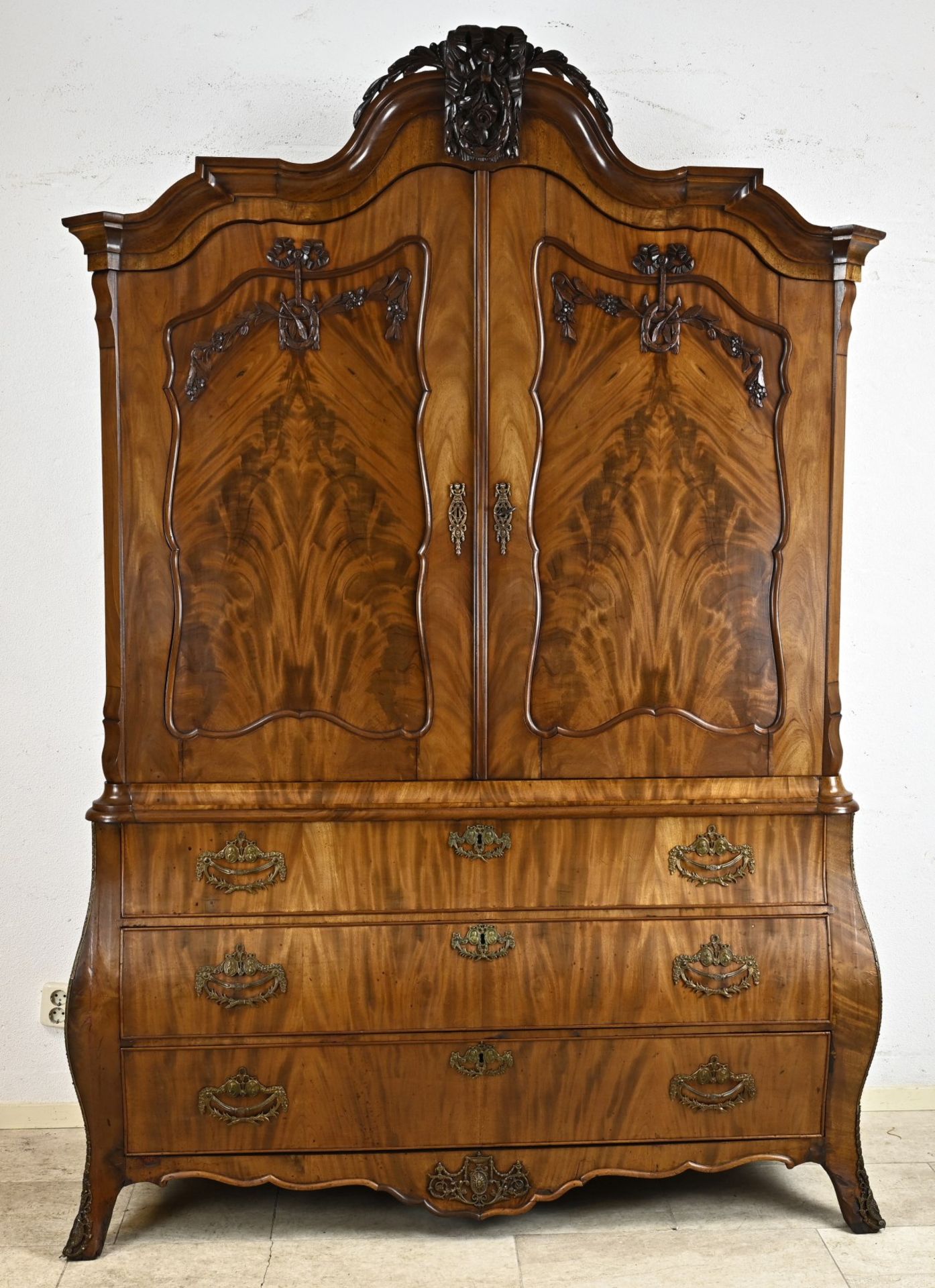 Mahogany cabinet